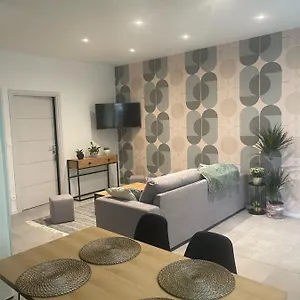 saint-etienne-tres-bel-apprt-cosy-et-moderne.hotels-rhonealpes.com/
